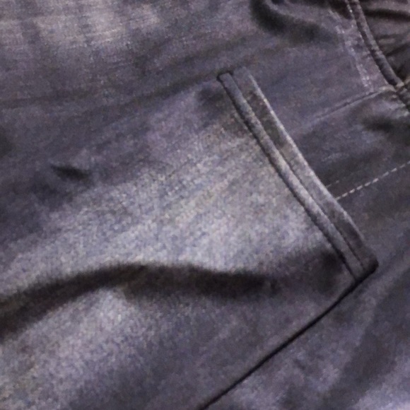 Leggings that look like Ripped Dark Wash Jeans - Picture 2 of 4